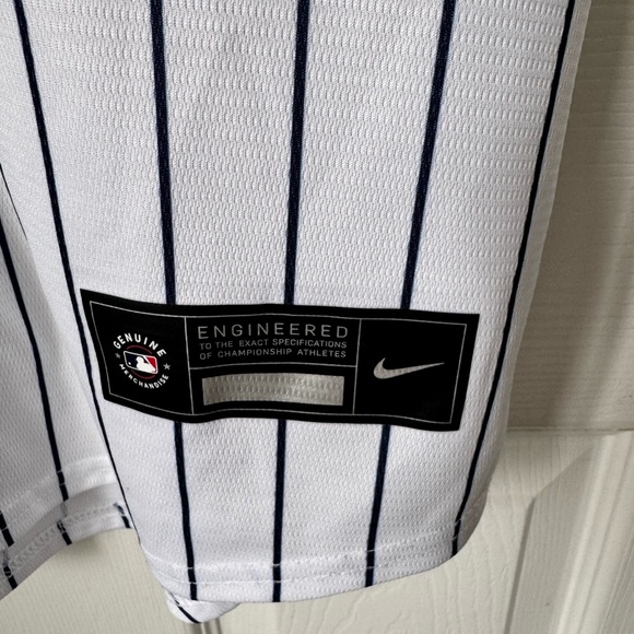 Mens Nike New York Yankees MLB Baseball Jersey Medium - Picture 11 of 12